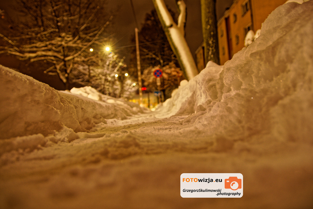 SGJPhotography's tweet photo. Hej ho Hej ho przez zaspy by się szło

#zima #snieg #śnieg #snow #winter https://t.co/VY02RpNcvZ https://t.co/9aOPD8sVoC