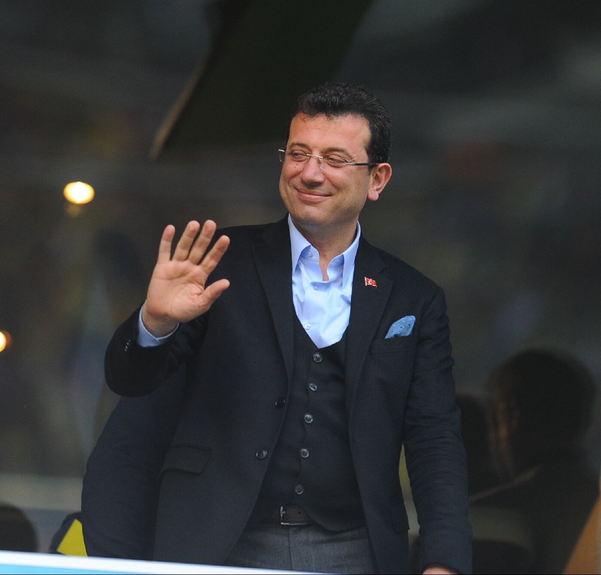 Sosyaldemokrasi's tweet image. Değerli Üyemiz, İBB Başkanı Sn.Ekrem İmamoğlu’na verilen hapis ve siyasi yasak kararını kınıyoruz!
Karar, kendisini iki kez başkan seçen 16 milyon İstanbullunun iradesine karşı alınmıştır. 
İstanbul halkı iradesine sahip çıkacaktır. Bu karar karşısında Sn.İmamoğlu’nun yanındayız.