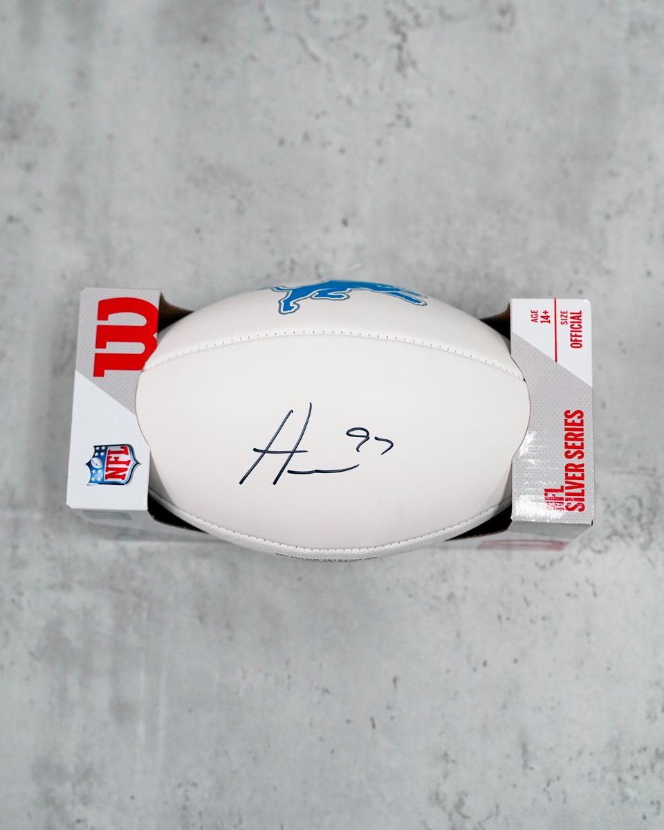 Detroit Lions (@lions) on Twitter photo Anyone want a football signed by <a href="/aidanhutch97/">Aidan Hutchinson</a>?
RT for your chance to win one! #ProBowlVote Anyone want a football signed by <a href="/aidanhutch97/">Aidan Hutchinson</a>?
RT for your chance to win one! #ProBowlVote