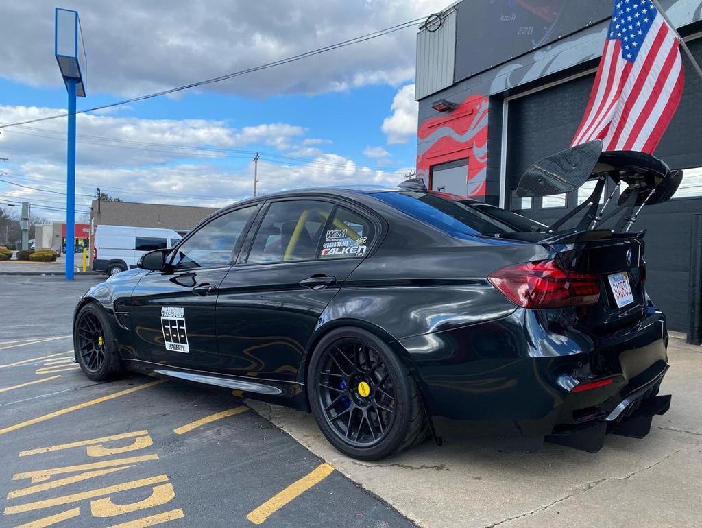 RandyBa52798653's tweet photo. @LuxuryCars365 got to upgrade to that 😈 , only taking my victor racing wing with. https://t.co/yWKX3XaXsL