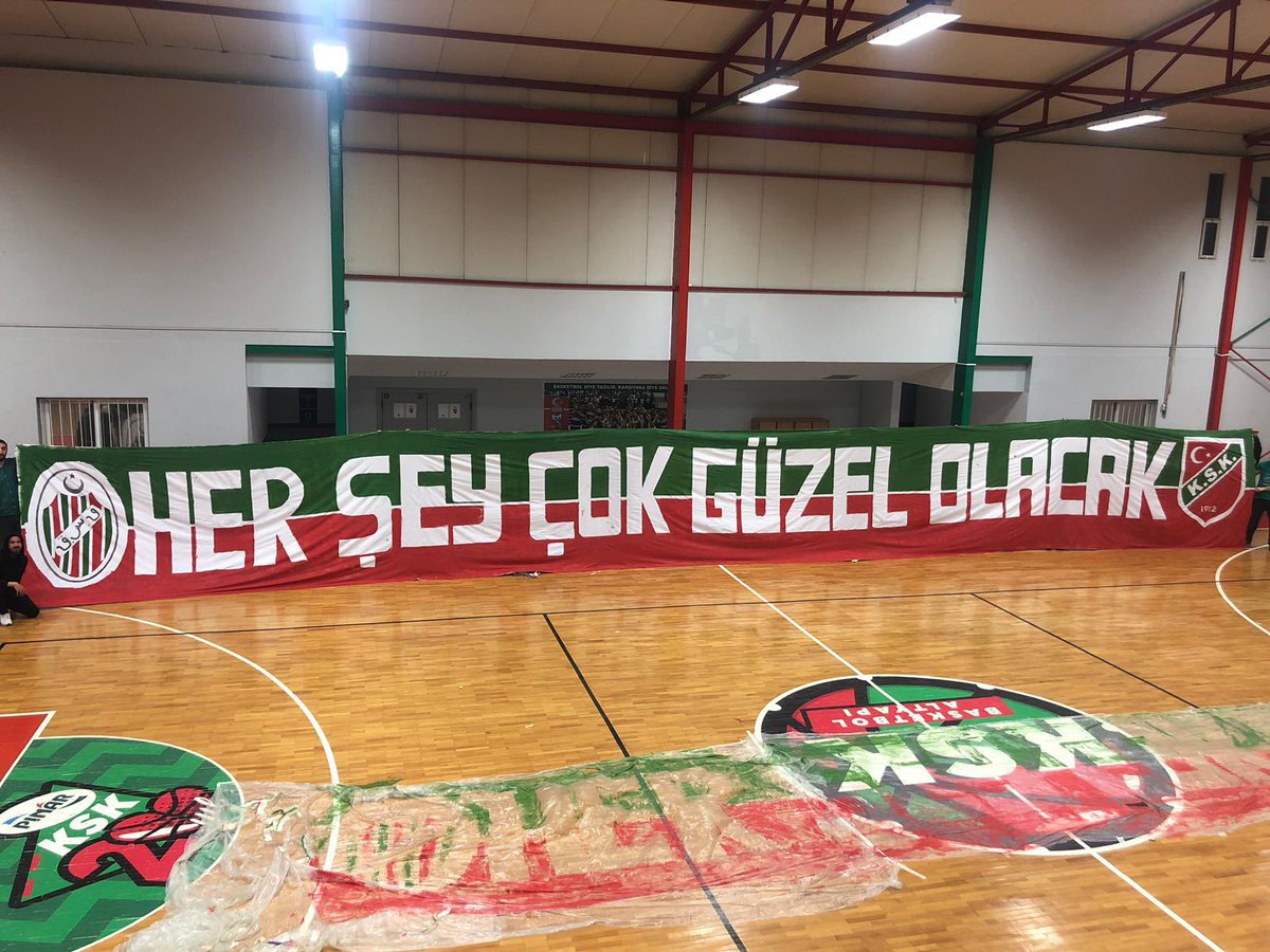 Kahrolsun istibdat, yaşasın hürriyet!