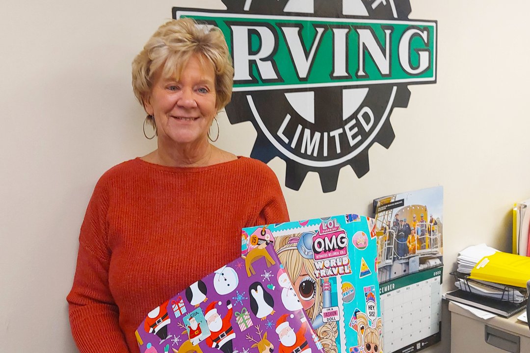 CFM and Irving Equipment have been fundraising through employee events, 50/50 draws, auctions and more all year long. As a result, 7 local families in Saint John will have warm snowsuits, winter boots, books to read, games to play together and a Christmas meal. #12DaysofGiving