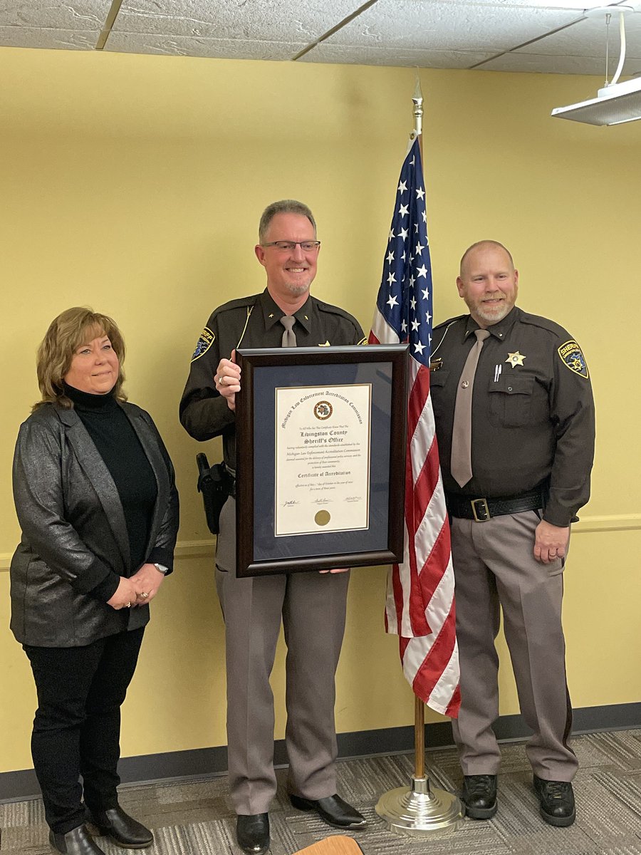 LCSOMI's tweet photo. Thanks to the Michigan Sheriffs' Association for presenting us with our MLEAC accreditation on Monday night! 👏

We're proud to be the 1st &amp; only law enforcement agency in Michigan lead by a Sheriff to receive this accreditation. https://t.co/o6fUdjTNaj
