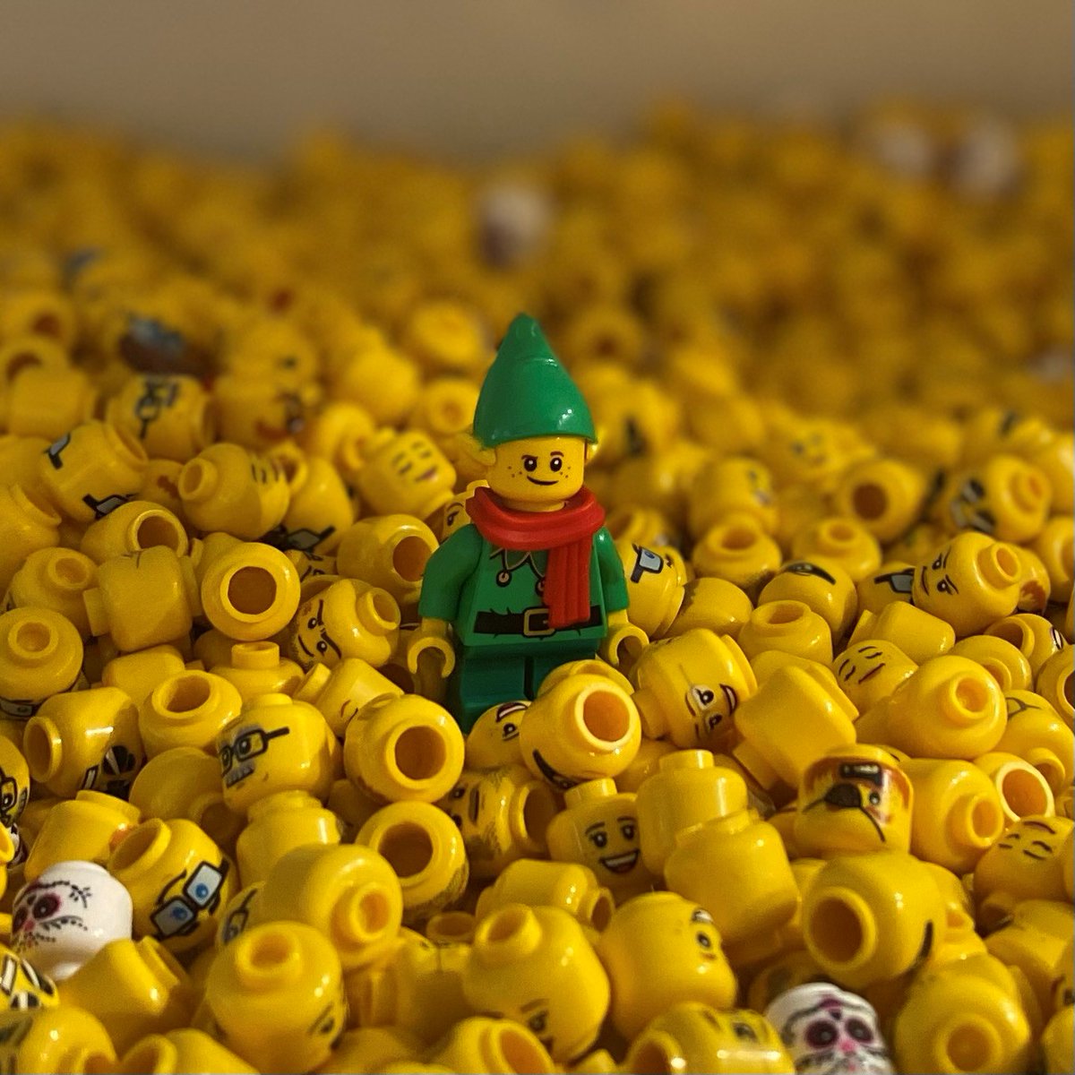 LDCDFW's tweet photo. 12 DAYS OF GIVEAWAYS – DAY 5

Today you have the chance to win your very own custom Minifig in our Minifigure Factory! Who wouldn't want customize a mini LEGO® version of themselves?

Go join todays giveaway over on Facebook – LEGOLAND Discovery Center (Dallas / Fort Worth) https://t.co/2m9kKJWmAg