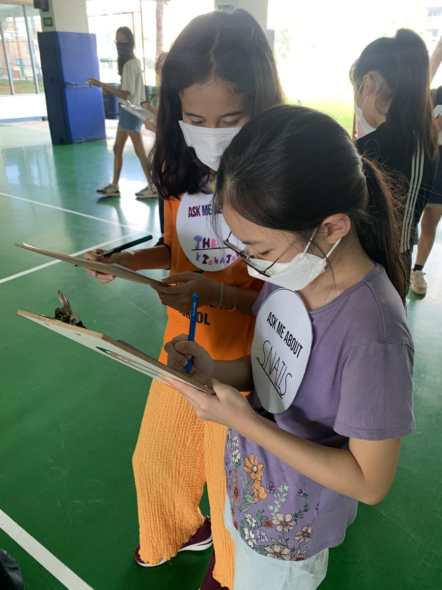 AISCElementary's tweet image. #AISCGrade5 students shared some of their learning from the recent nonfiction writing unit. Lots of fun facts were shared with each other and lots of questions answered. #AISCElementary