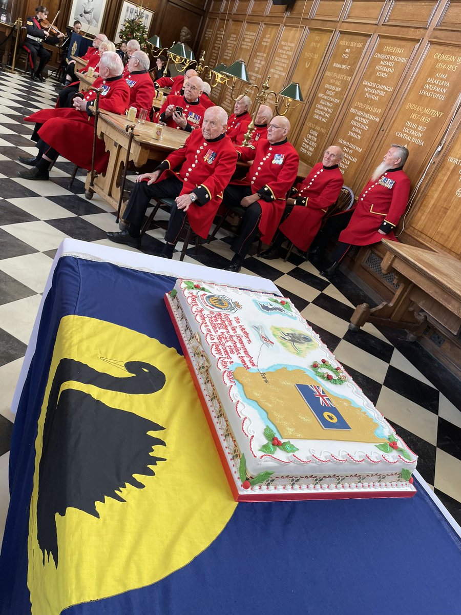 wagoeurope's tweet photo. It was an honour to present this year’s Christmas cake to @RHChelsea. Commencing in 1949, this tradition celebrates the strong relationships between Australia and the UK and provides us the opportunity to recognise the sacrifice that service personnel make.@RBKCMayor @DefenceAust https://t.co/V30qZ4H4ks