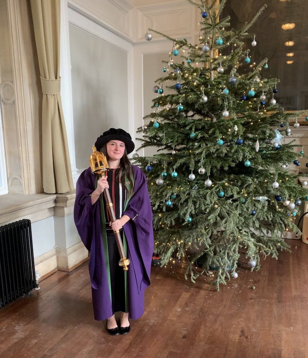 It was such an honour to be Royal Holloway Students’ Union Representative for the Winter Graduations today❄️

A massive congratulations to those graduating this week. Make sure to celebrate, you deserve it! 

#Graduation #Classof2022 #RHUL #RHSU