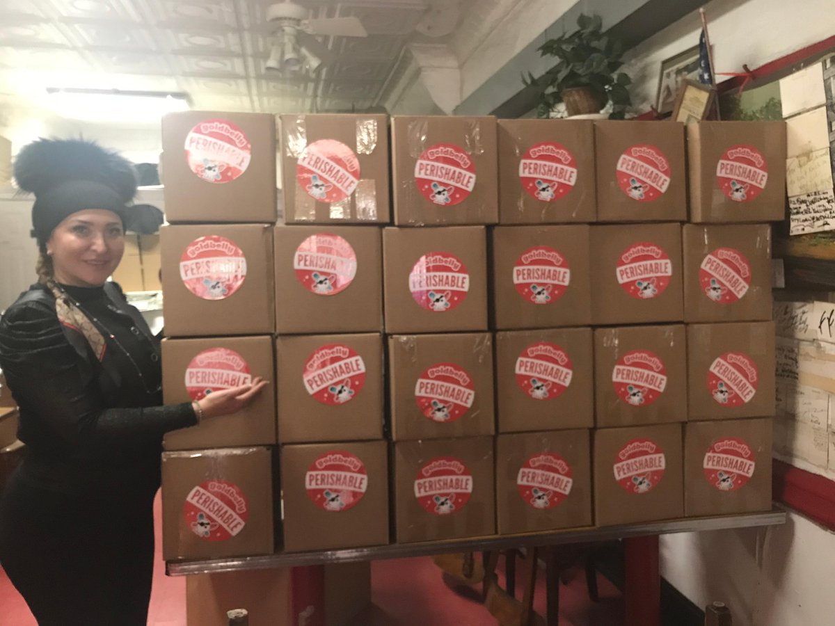 Hannukah is coming this weekend, and we're shipping out knishes to go to families across the USA! Place your order today to get yours before the holiday is over. 
goldbelly.com/yonah-schimmel…