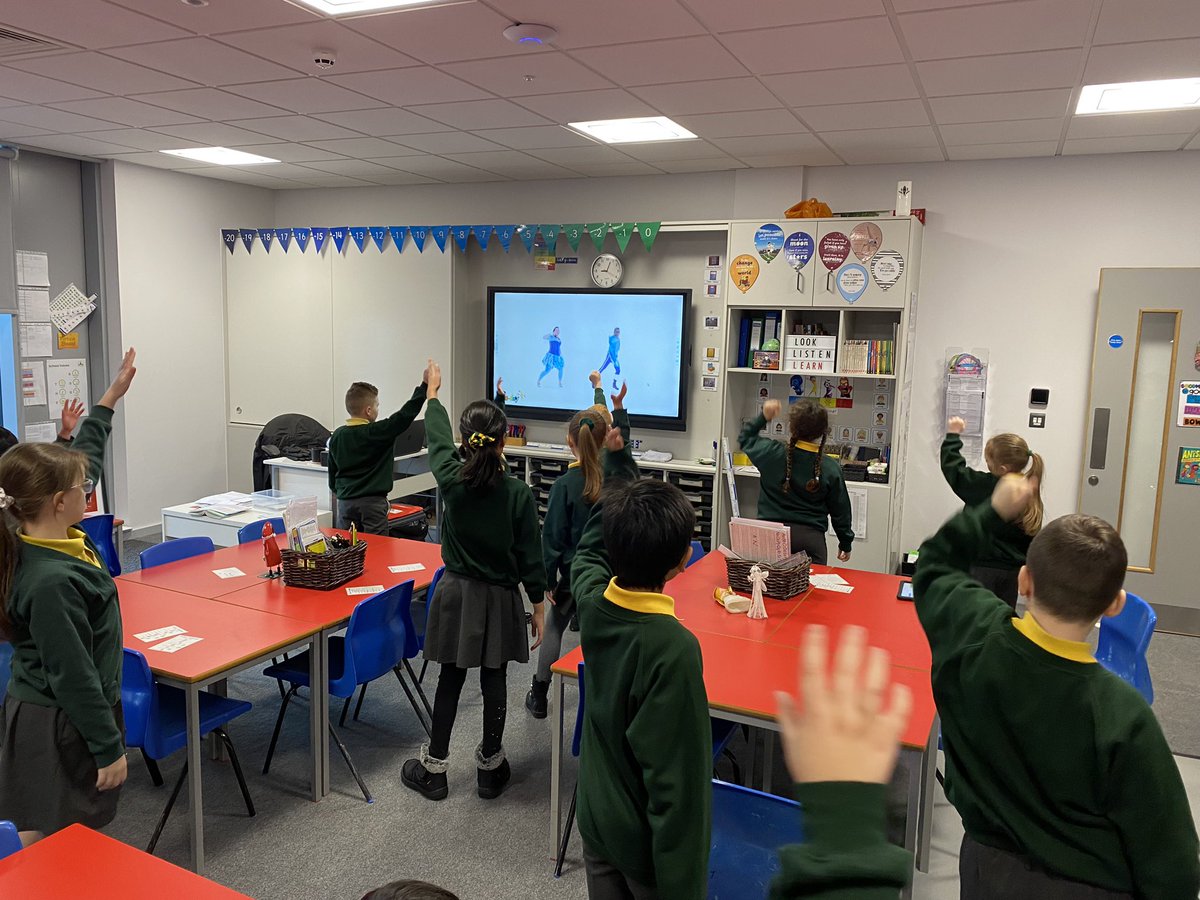 firsprimarysale's tweet image. There’s only one @5adayfitness warm up we can do today!! 🥶🥶🥶 #activefirs #Y4Poplar