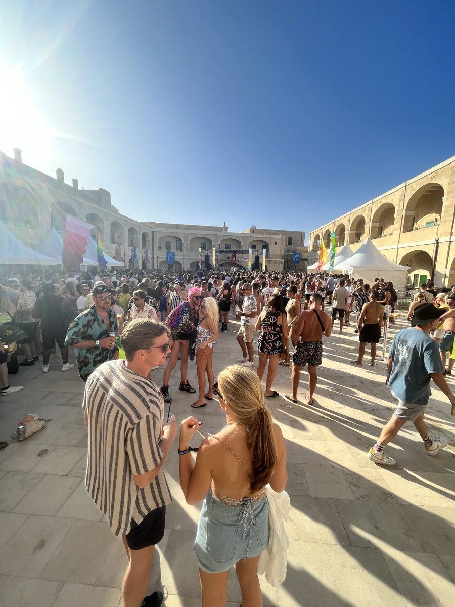 Premier_Sound's tweet photo. Get us back to Malta ASAP #DEFECTEDMALTA #DEFECTED @DefectedRecords 🎉🔥 https://t.co/1z0XDm31Ti