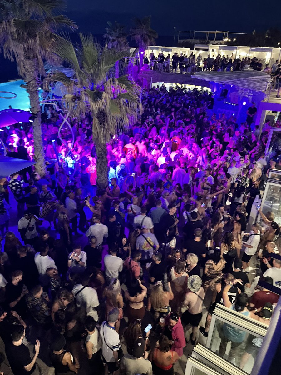 Premier_Sound's tweet photo. Get us back to Malta ASAP #DEFECTEDMALTA #DEFECTED @DefectedRecords 🎉🔥 https://t.co/1z0XDm31Ti