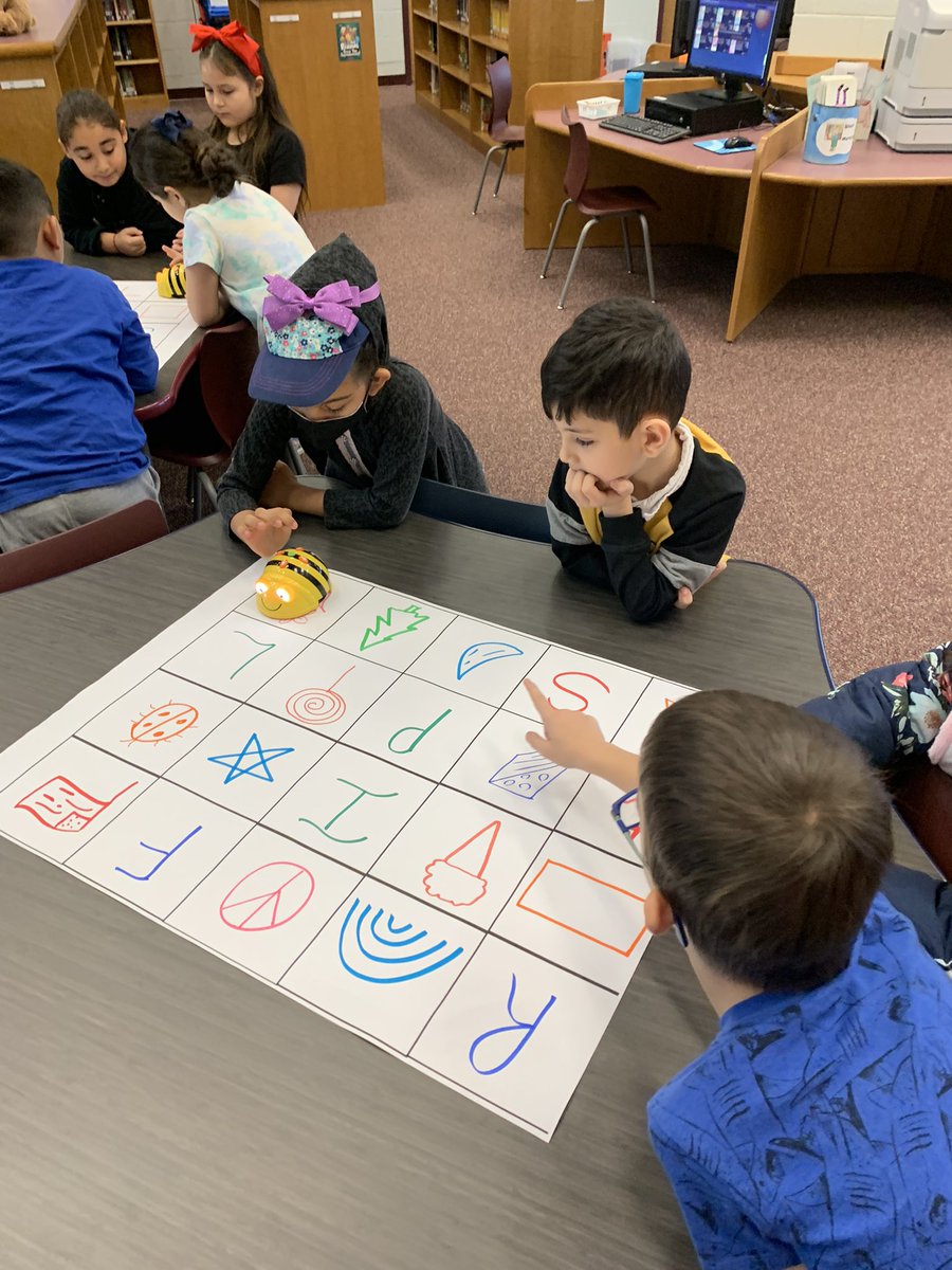 themeekmoose's tweet image. Working with @CKlisiewicz in the library doing some @BeebotCo coding with @MelodySamsel @EllisSoars Firsties. We learned that clearing the memory of the previous code is super important and that the turn button doesn’t also move the bee forward.