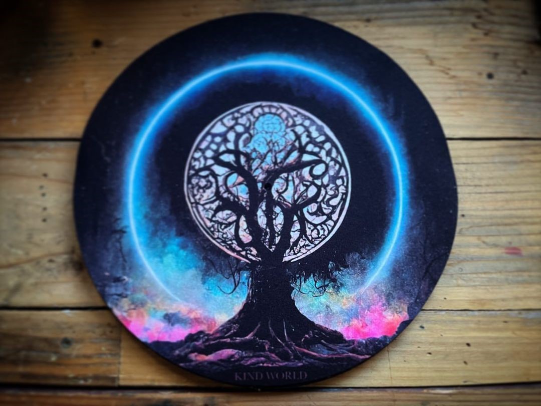 Illustrate_Mag's tweet photo. Check this out @Illustrate_Mag | The Independent Music Magazine #musicmagazine #musicnews #feature #illustratemagazine #sustainablecurator: KIND WORLD by #KINDWORLD: EP Review - https://t.co/hSijYJCrIx https://t.co/wWtiX9X5qc