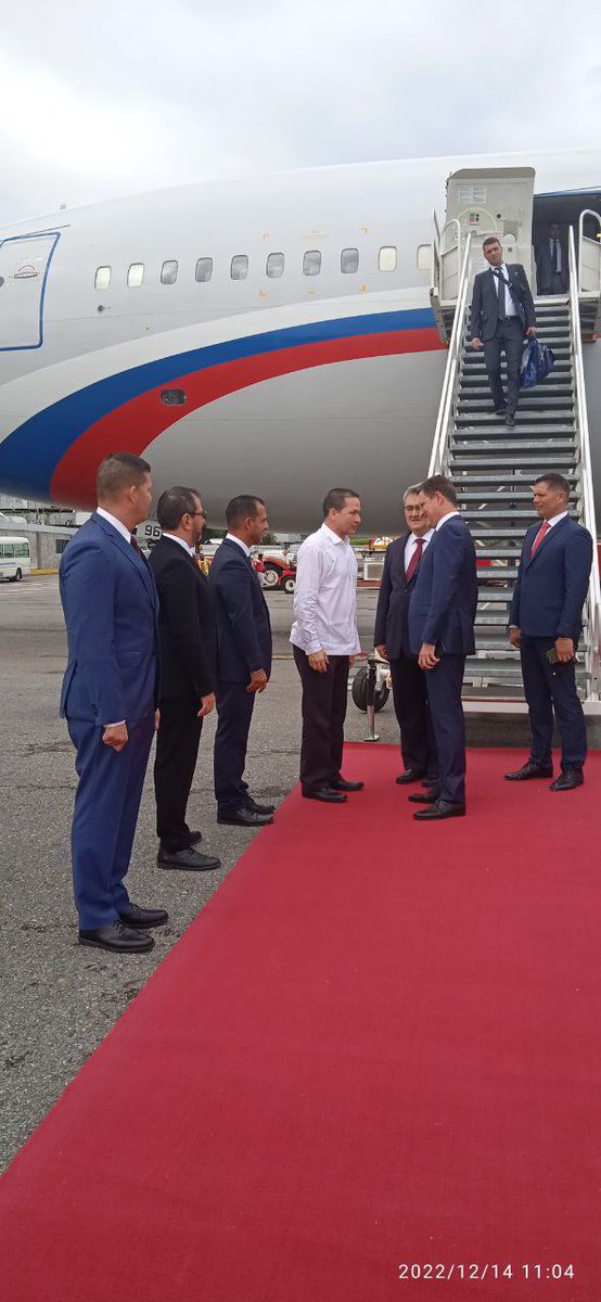 En nombre del Pdte. <a href="/NicolasMaduro/">Nicolás Maduro</a> recibimos al Viceprimer Ministro de  Rusia Alexander Novak y su comitiva, quienes visitan el país para participar en la XVI Comisión Mixta de Alto Nivel que se celebra hoy en Caracas, en el contexto de los 20 años de la primera CIAN.