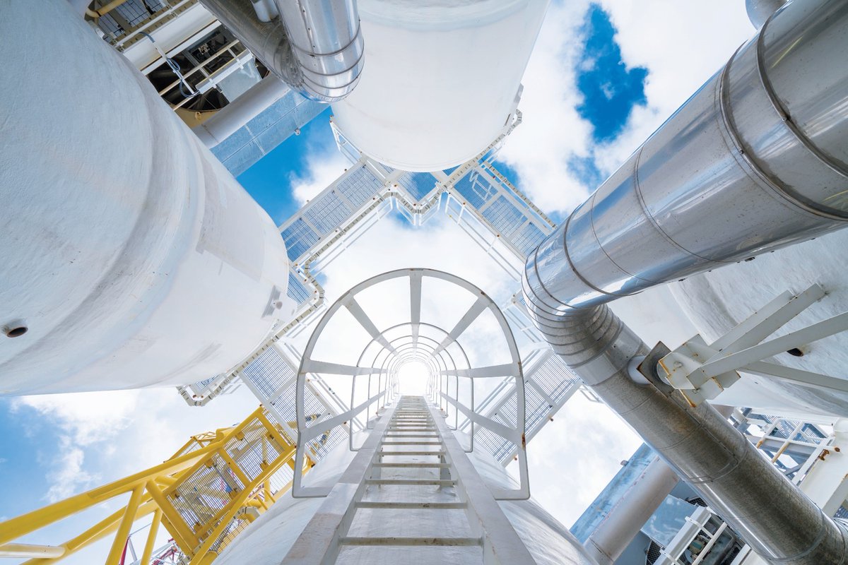 IPEmagazine's tweet image. IPE MAGAZINE - Decarbonising petrochemical refining #decarbonisation #processheaters ipesearch.co.uk/Decarbonising-…