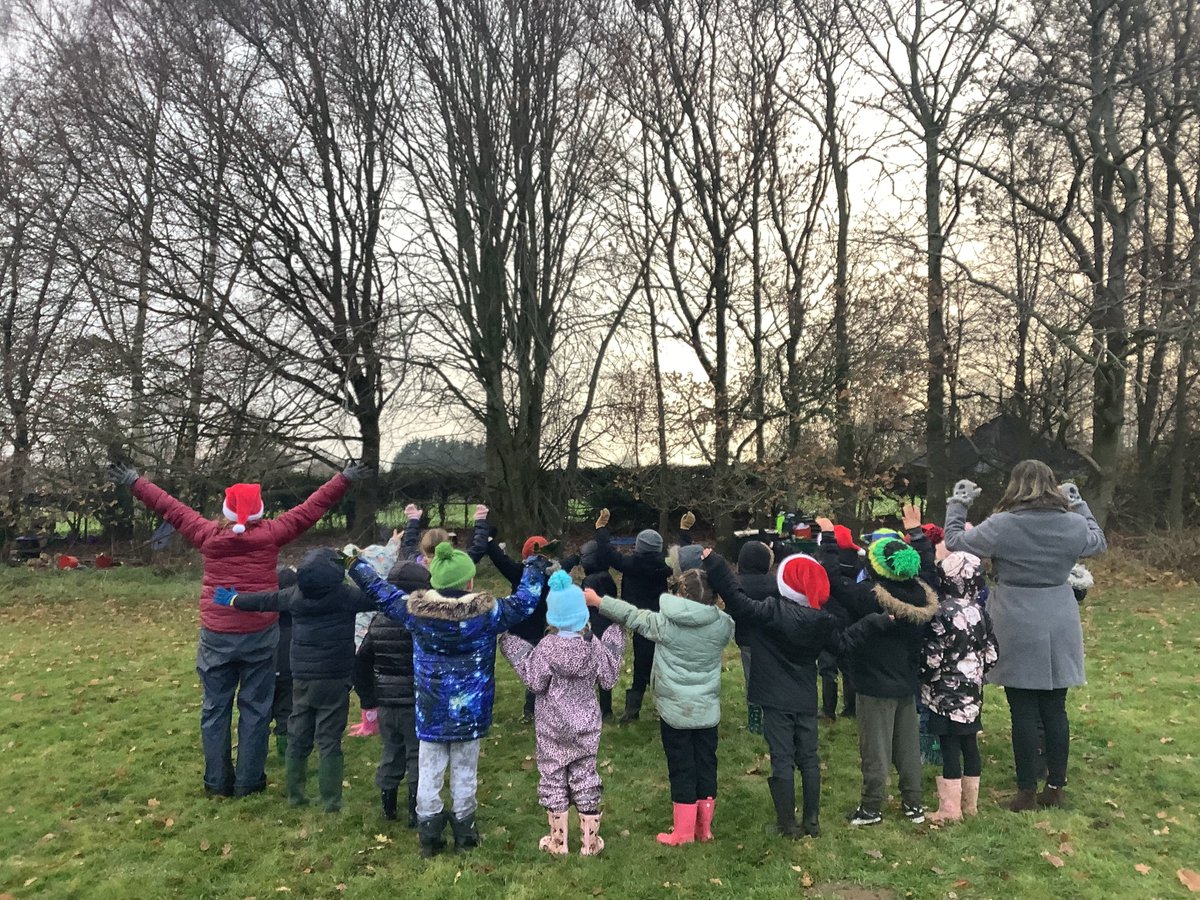 NectonY2's tweet image. Maple Class have thoroughly enjoyed forest school this term. What a final session with ice, sun, sleet and snow! We all came together to say thank-you to the woods and share in toasting marshmallows. Yum! #nectonlovesforestschool @NectonPrimary