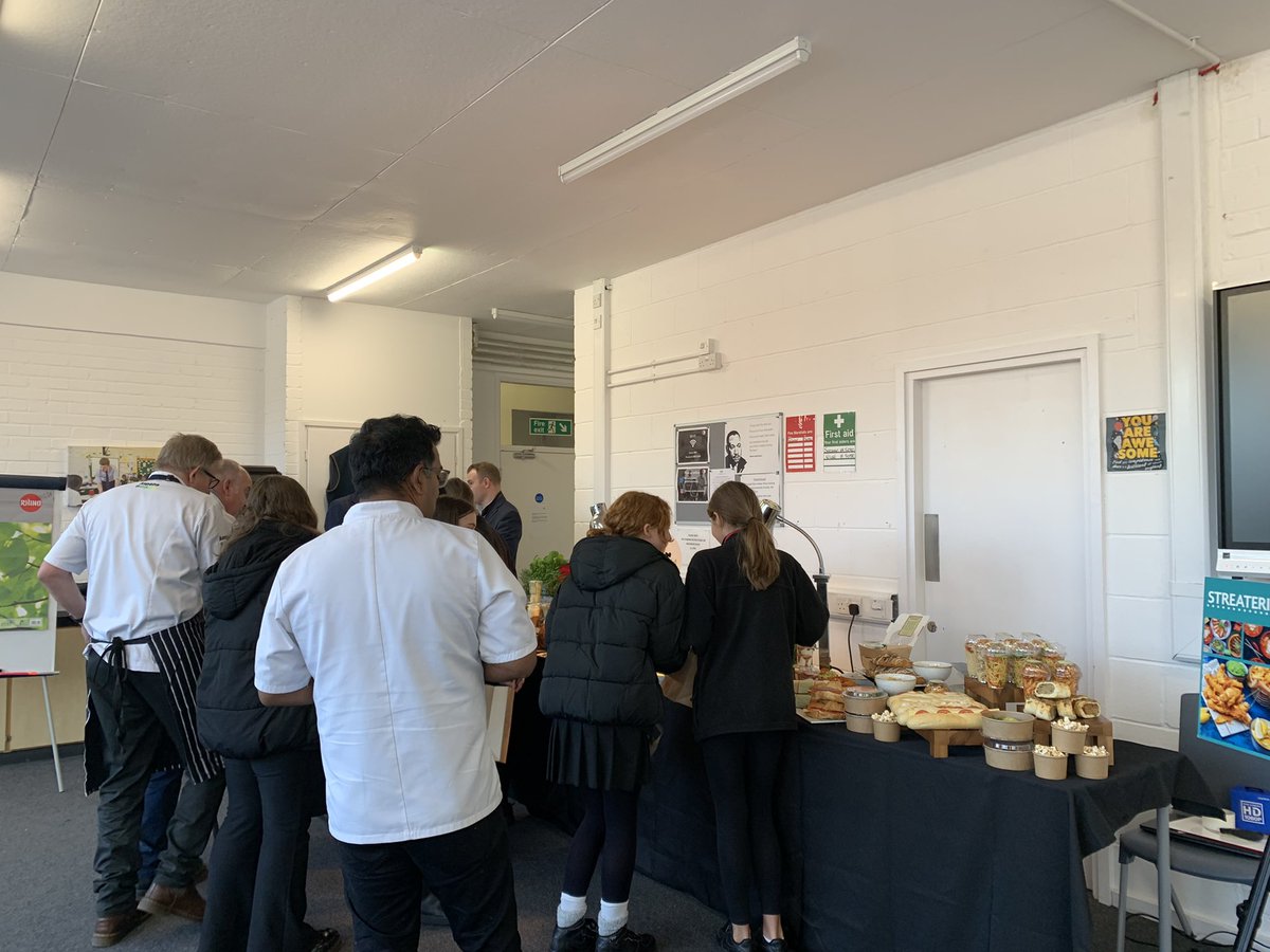 HornseySchool's tweet photo. I forgot to mention! Some of our student leaders took part in the tendering process for catering @HornseySchool they asked great questions & heard how females need more iron in their diet #didnotknowthat https://t.co/zK3Sdhwe21