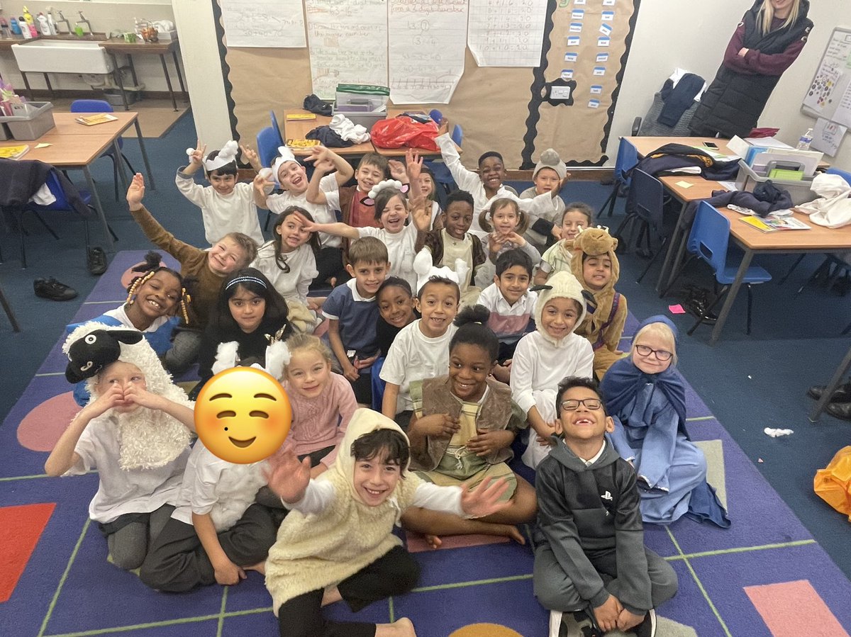 MissDaniel_BF's tweet photo. Extremely proud of years 1 and 2 for their fantastic performance today! ⁦@HeadBeechfield⁩ ⁦@BFS_Watford⁩ https://t.co/1qdP2nPSRX
