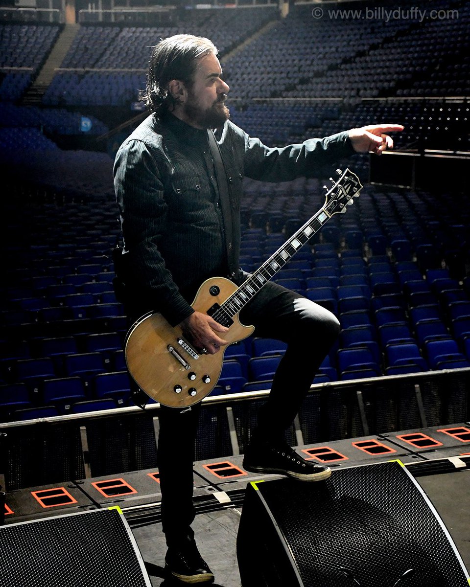 #WoodyWednesday
Cult soundcheck earlier this year with my Ronno “Woody” Gibson Les Paul…

#billyduffy #Gibson @gibsonguitar @GibsonGuitarUK #Woody #LesPaulCustom #LesPaul #WoodFronted #MickRonson #Ronno #SpidersFromMars
 
📸 @mickpeek