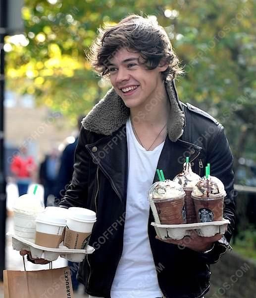 Rustartruck's tweet photo. POV you come to the truck on cook from 10-4 while harry styles is working: 
“what can I get for you luv?” he asks.
“just a latte”
“y/n! your coffee is out… at the starbucks truck and it kills me cause I know that you’ll ace your finals today” he sings.
You aced every exam. https://t.co/TkuLZvLT4P