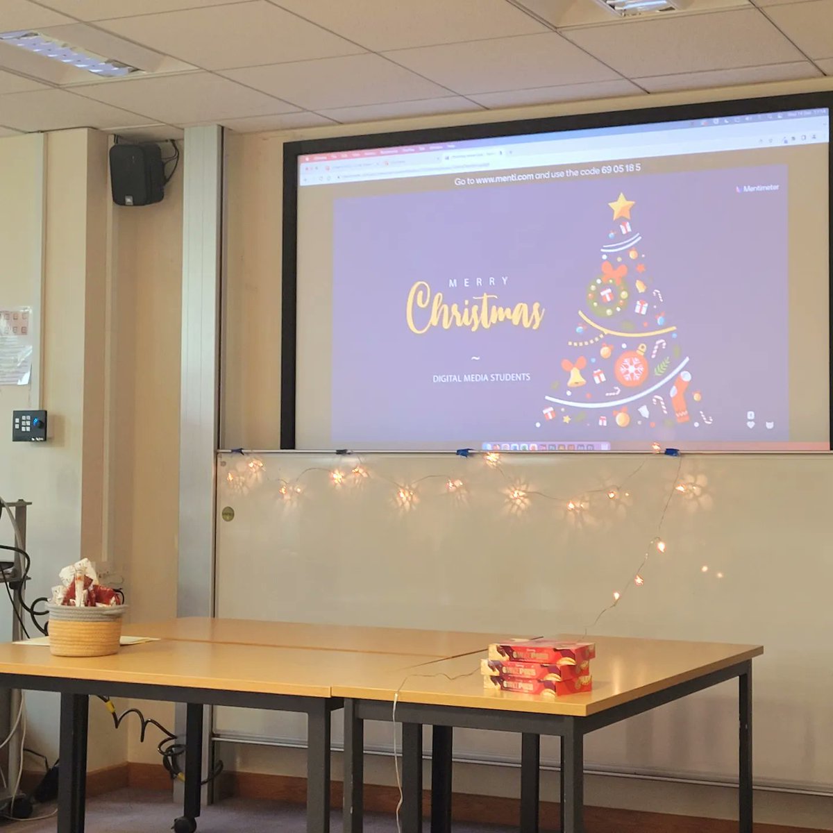 Awesome Digital Media Christmas party today. Shelley did a fabulous job of being party host. Fun quiz, speed drawing and pizza. Good fun had by all. 
Merry Christmas everyone!