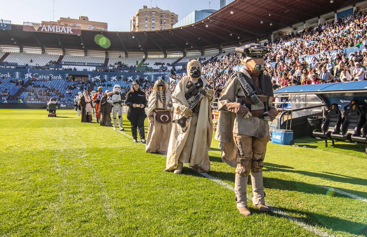 legion501's tweet photo. Gracias Ivan Amor por estas magníficas fotos de la misión Aspanoa en La Romareda en homenaje a Dani. #legion501st #spanishgarrison #squadcierzo #pinkforce #spanishbase #DxunWraithguardClan 
📷 Ivan Amor https://t.co/WOnixGBVWT