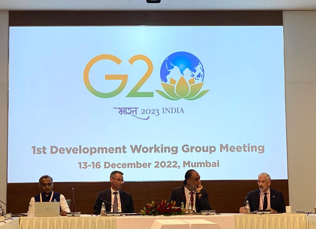 UNinIndia's tweet image. Data presents big opportunities & risks. In the digital world, the 4th Industrial Revolution is blurring lines between physical, digital, & biological spheres: @ShombiSharp #UNRC 🇮🇳 at the breakout session 'Role of Governments & International organizations in #Data4Development'.