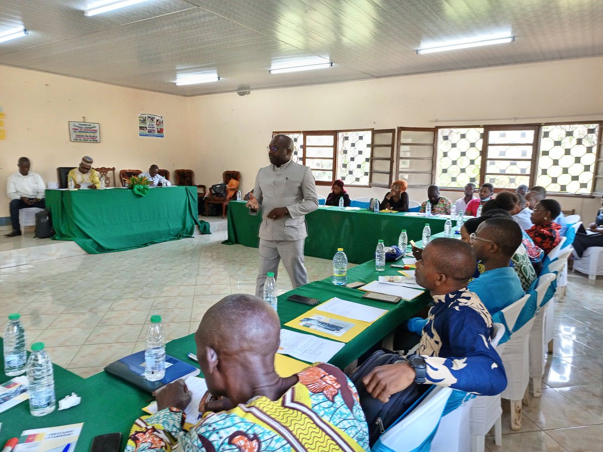 Bismax75's tweet photo. Pour soutenir l'engagement des Communautés à travers des actions de défense, de promotion des droits et de lutte contre la torture, L'ACAT-CAMEROUN a ouvert ce matin du 14 décembre 2022, un atelier de renforcement des capacités à Nkongsamba. https://t.co/8w7ShUfGpC