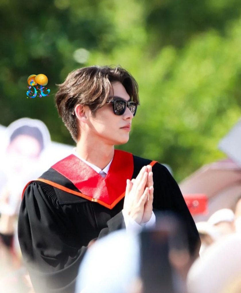 bishaazri's tweet photo. congratulations na p'bai on your graduation day🎓🐺❤️ @bbrightvc
@Allbrightvc
#brightGraduationDay 
#brightvc https://t.co/wOvof5aRZ2