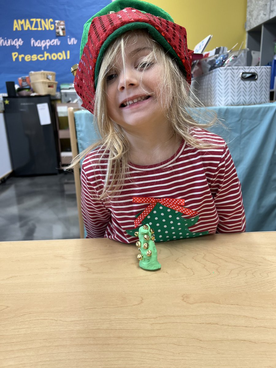 Vesselsprek's tweet photo. STEM/art Christmas tree building yesterday with playdoh and jingle bells @MrsDarnell_CTE @ctetigers https://t.co/phtPFzvUsw