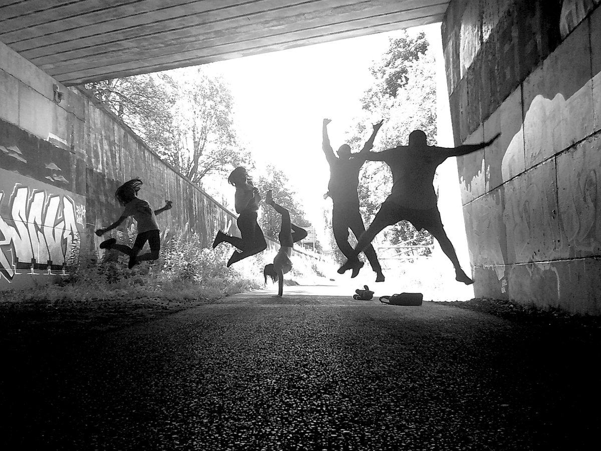 FuturePaisley's tweet photo. We wanted to share this stunning image staged by some of the care-experienced young people supported by Renfrewshire’s Youth Services team, created during a photography project they ran over the summer. https://t.co/AdIdas3ySX