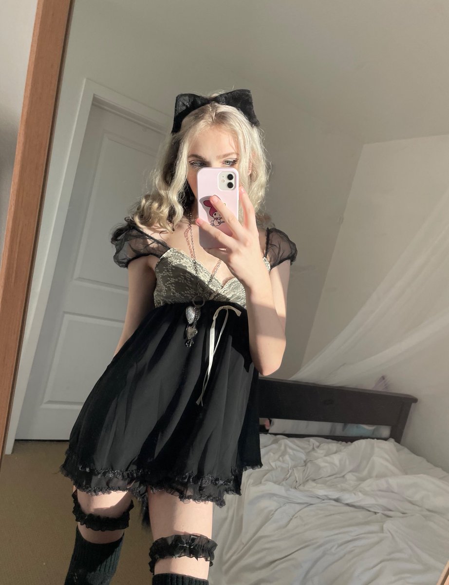 BT Journal 💎 on Twitter: " Model: tkitty @tkittenxo"