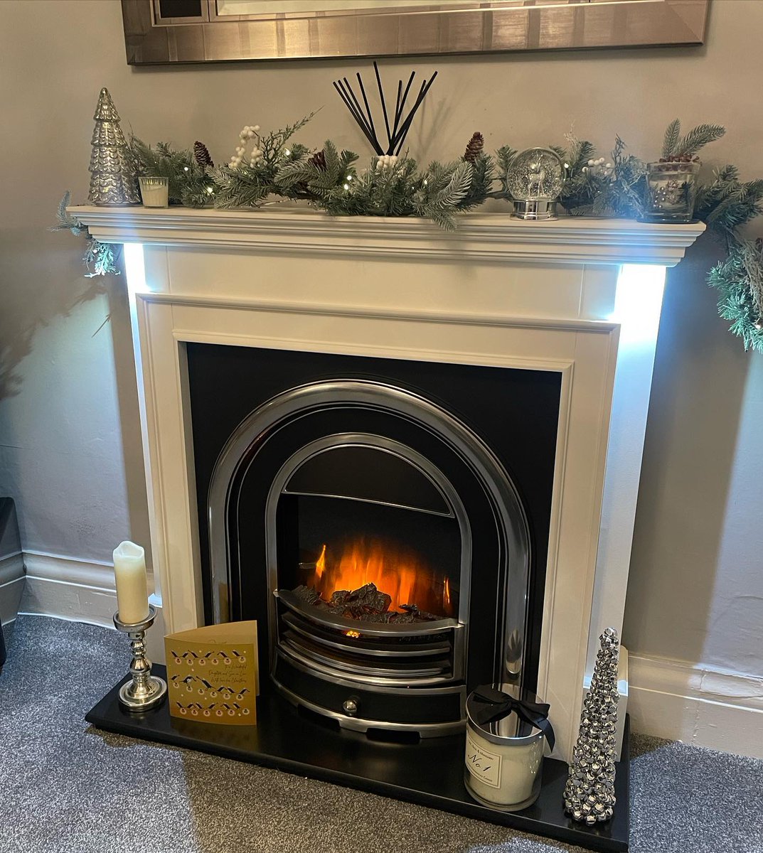 fires2u's tweet photo. It’s the most wonderful time of year….one more week until our office is closed for two weeks for Christmas and New Year..ring us on 0151 525 9980 from 9.30am until 4.45pm today to find out about any of our fires, stoves or fireplaces #fireplace #electricfireplace #christmasdecor https://t.co/WiasatfXsl