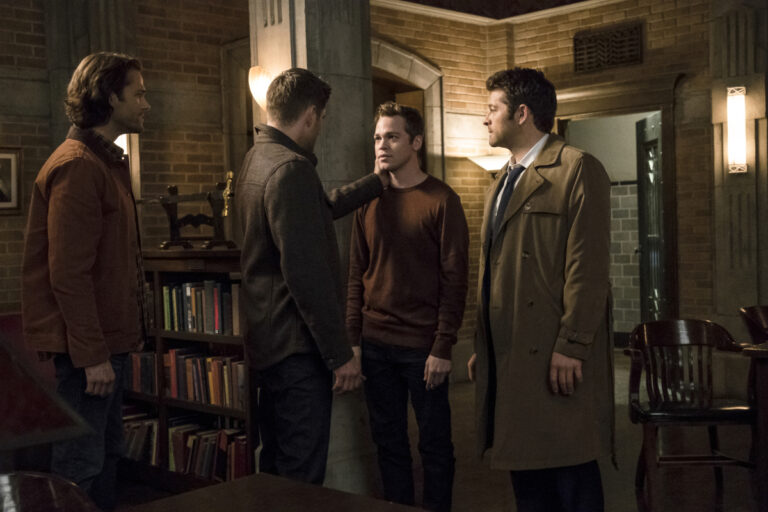 suebsg9's tweet image. @JensenAckles @jarpad @mishacollins @RobBenedict @MrJakeAbel @ruthconnell @annagracebarlow @robertberens @spacekicker @jumblejim @kimrhodes4real @_LisaBerry @andrewdabb @TheOnlyDJQualls @SarahSmyth24 @CharlesBeeson #alexandercalvert #shoshannahstern #meredithglynn #davyperez