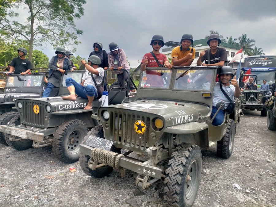 Budi_Paparrazzi's tweet photo. #MerapiAdventure
Merapi tak pernah ingkar janji
@SUNARTO1987
@imammuk08604637
@RusmanArif04
and me @Budi_Paparrazzi https://t.co/oOMkuP7Hb1