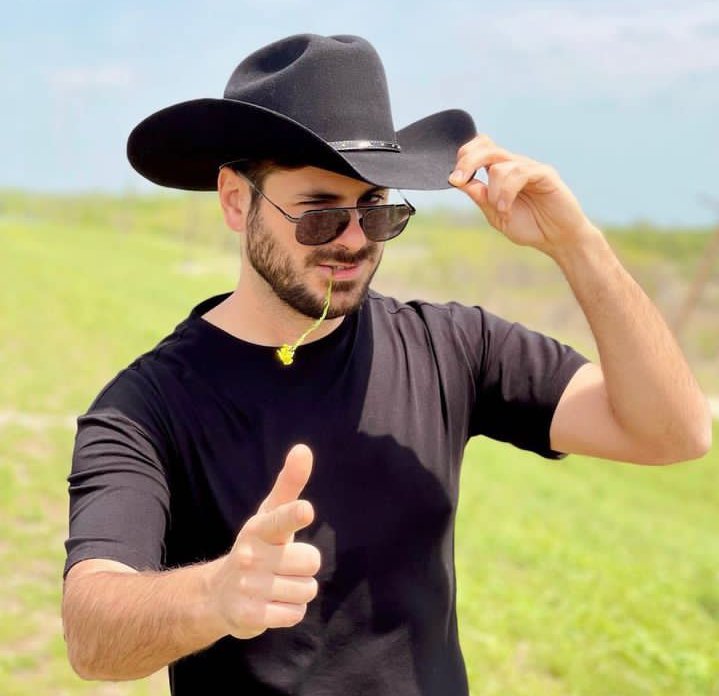 heeishauser's tweet image. Hello 💖