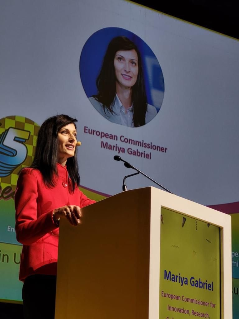 GabrielMariya's tweet photo. 💬@EUErasmusPlus is a driving force of🇪🇺values! With lives, experiences &amp; talents at the core of our actions.

Building on unequalled success stories, we join forces towards👉more budget &amp; flexibility,↗️support to beneficiaries for employability &amp; skills!

👏#ErasmusPlus35Years https://t.co/fSu6ZoNnAk