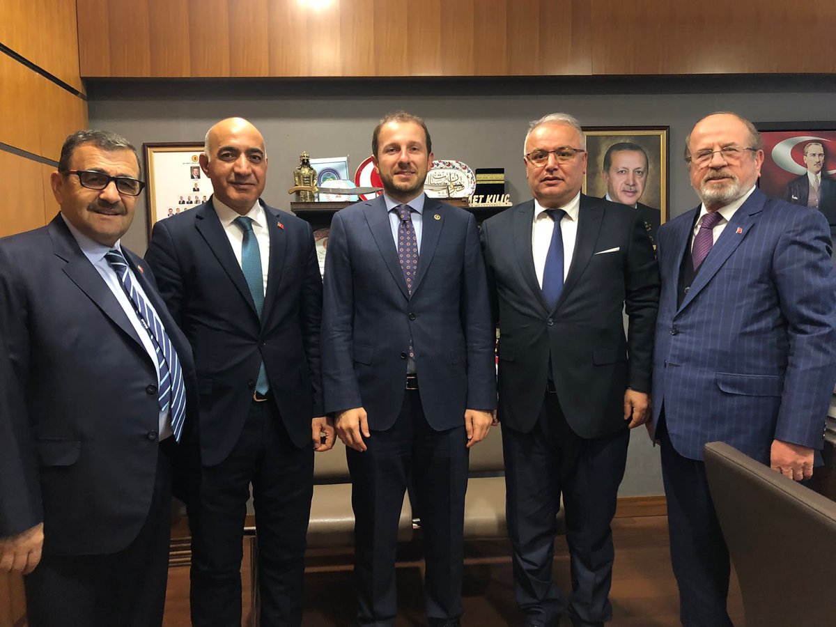 ahmetkilic16's tweet photo. TBMM’de bizleri ziyarete gelen BİLDEF Genel Başkanı Ramazan Alp, Başkan Vekilleri Ali Bozkurt ve Hüseyin Görgülü ve Yönetim Kurulu Üyesi Necip Daş’ı ağırlamaktan mutluluk duyduk. https://t.co/WkAsX7XxYv
