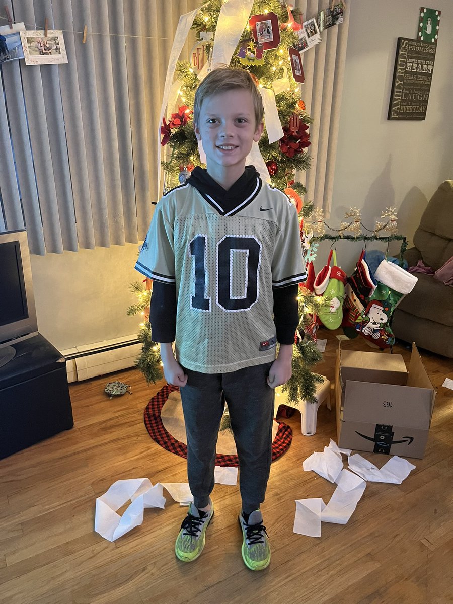 PhotosbySarah32's tweet photo. When your 4th grader comes up with his own idea for “Ugly Xmas Sweater” day at school!  #gohoosiers #IUMBB #IUfan https://t.co/3hCZkiTIxd