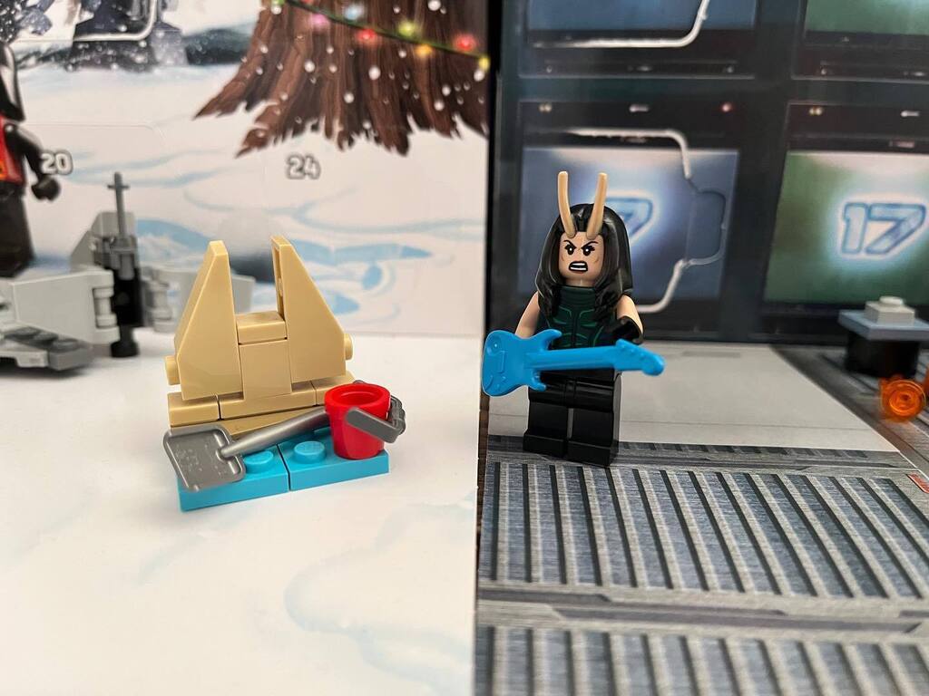 Jake_Studs's tweet photo. #LEGO #advent #spam incoming day 13🎅
#adventday13 #legotok #afol #legotwitch #twitchstreamer #bbcmty #christmas #christmascountdown #legoadventcalendar https://t.co/3JrAthUxHf https://t.co/RqANo9cM1y