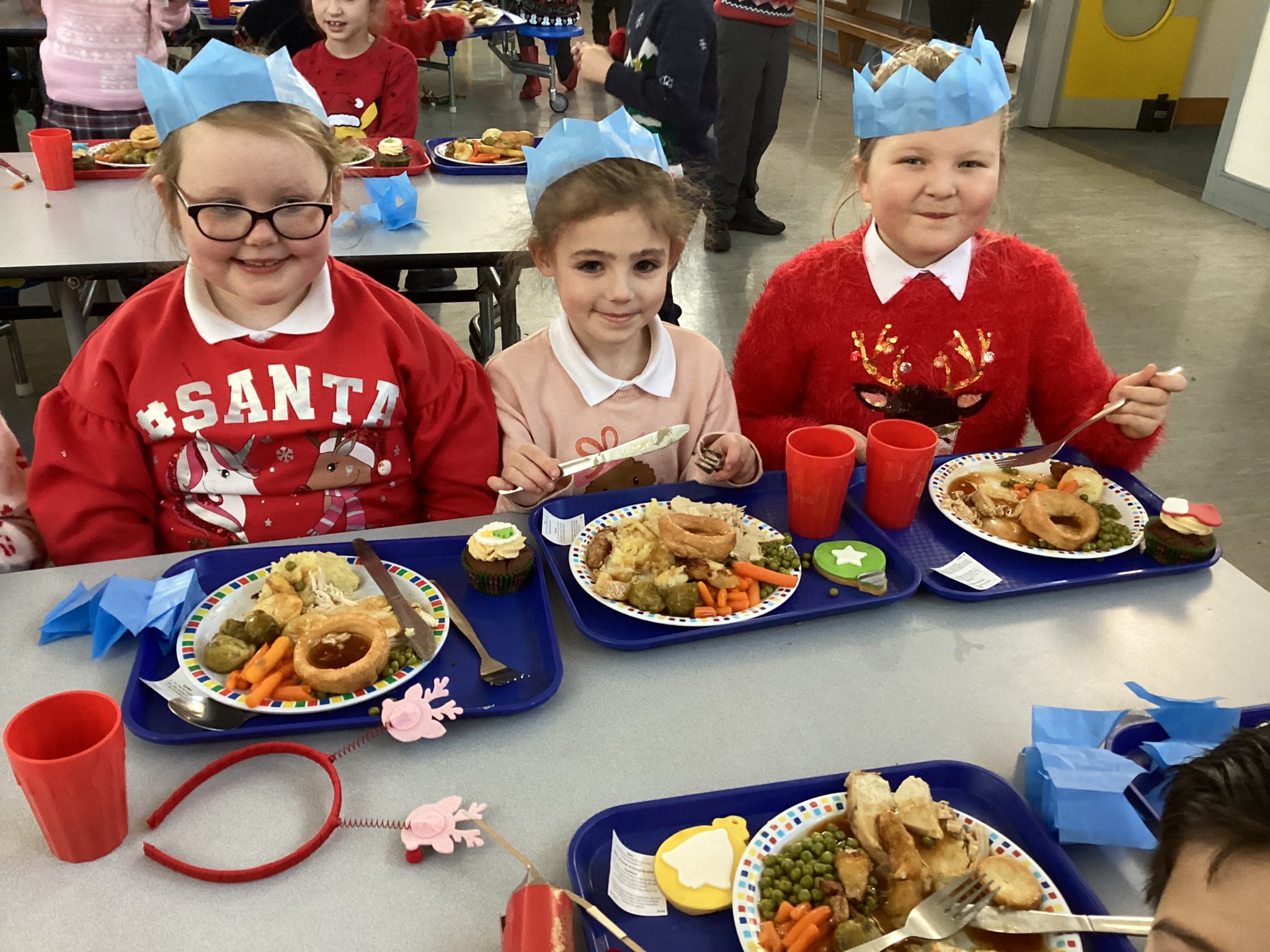 st-michael-s-school-on-twitter-st-michael-s-christmas-dinner-2022