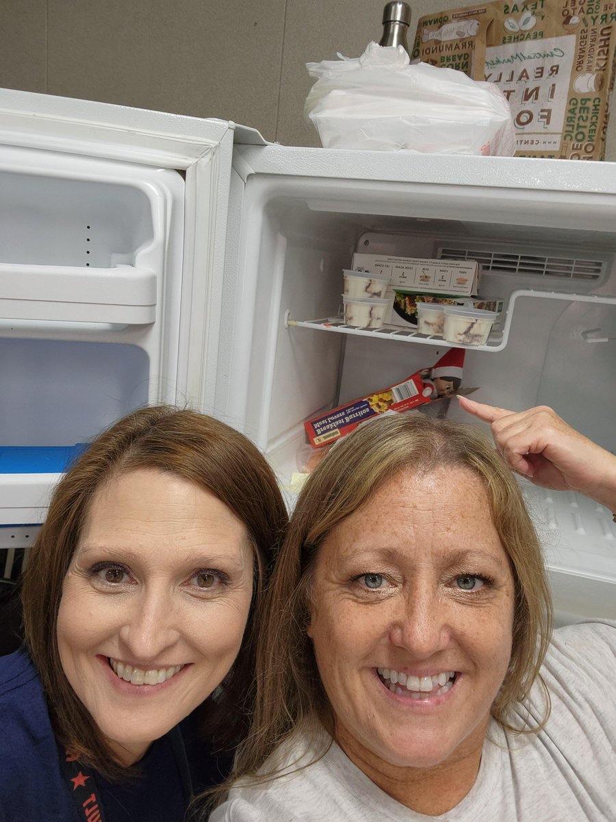 sshumsky1's tweet photo. JJ missing the cold from home! #Aultelfieselfie  @AnnRader7931 https://t.co/JCZpv6gG6n