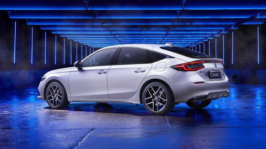 PortalVRUM's tweet photo. Confira 5 sedans que chegam ao mercado brasileiro em 2023. Gosta de sedans? Está de olho em uma novidade? Separamos 5 modelos que chegam em 2023 e que podem valer a pena. #oquevira #pedrocerqueira #manchete #mercado https://t.co/HYSA6LwOHc https://t.co/pUUFqPHiUQ