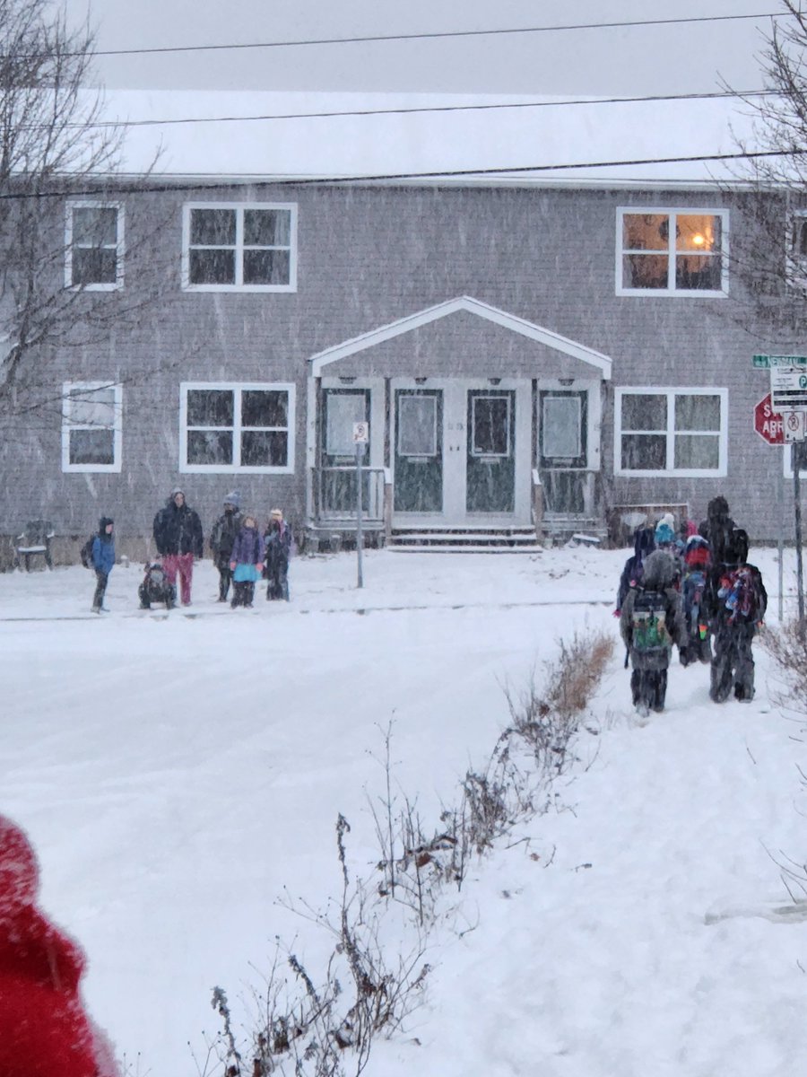 The walking school bus walks to Centennial School every morning as long as temperatures are above -20 celsius (wind chill included).  We had 16 Stingers walking with Mme. Price and Mrs. MacDonald this morning :-) What a great way to start the day!!