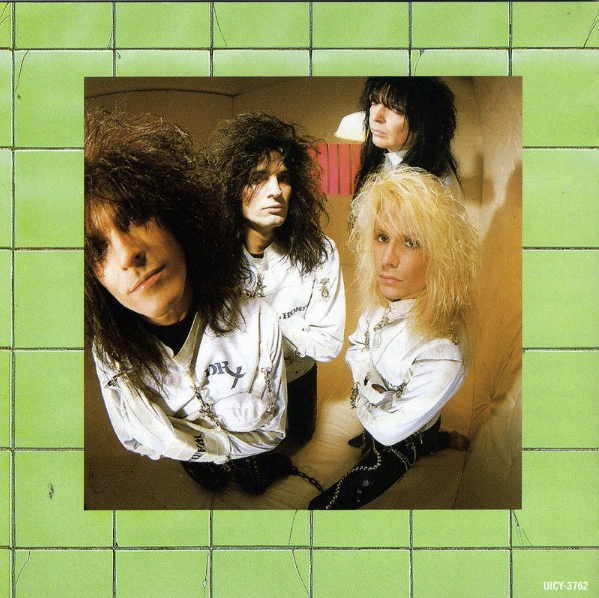 fd3s1897's tweet photo. #MOTLEYCRUE / Dr. Feelgood (1989) 
DON'T GO AWAY MAD (JUST GO AWAY)

Carnival Of Sins live (2007)
https://t.co/mKVLnsmt5B https://t.co/6wuOERSYWL