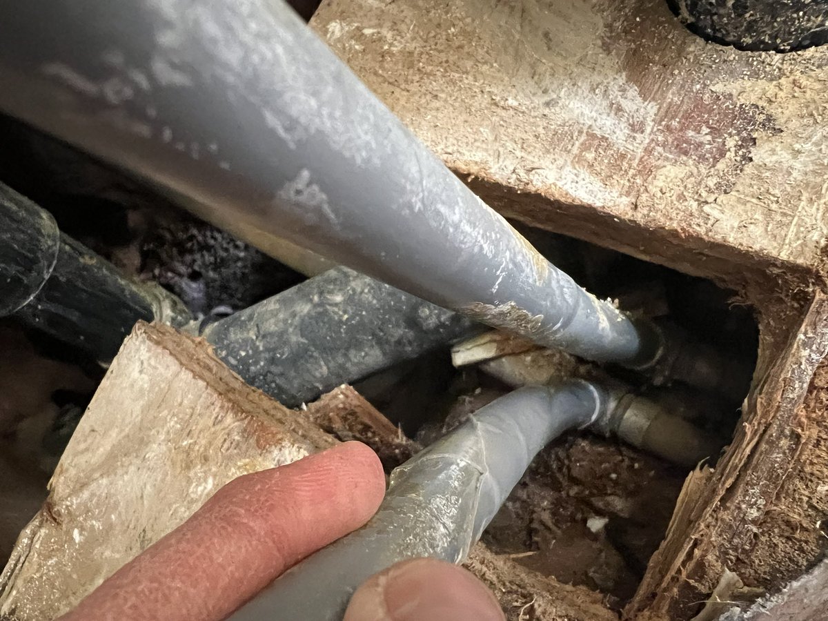 JMommie214's tweet photo. @pulte Cash app $MGrossmann86 this would be a blessing the get the wall in my laundry room fixed due to a leaky pex pipe. 🙏🏻 https://t.co/eEmHQ5KZ11