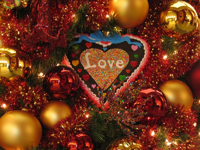goldleafcare's tweet photo. A person living with Alzheimer's may feel a special sense of loss during the holidays and the stress of holiday traditions can take a toll.
https://t.co/Z3Txc0Zeh4 https://t.co/6NFlM1Mlqf
