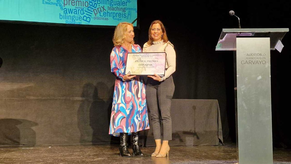 🏅 <a href="/EducaAND/">Consejería Desarrollo Educativo y FP</a> reconoce a seis centros docentes por su buenas prácticas en enseñanza bilingües.
👉 La viceconsejera <a href="/MacarenaOneill/">Macarena O'Neill</a> ha asistido a la entrega de premios.

ℹ lajunta.es/3yn39