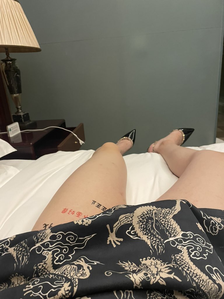 冒个泡😆#女装 #男の娘 ＃大屌萌妹  #女装子 #伪娘 ＃扶她 #偽娘 ＃女裝男子 #cd偽娘 #郊狼 #肉便器
