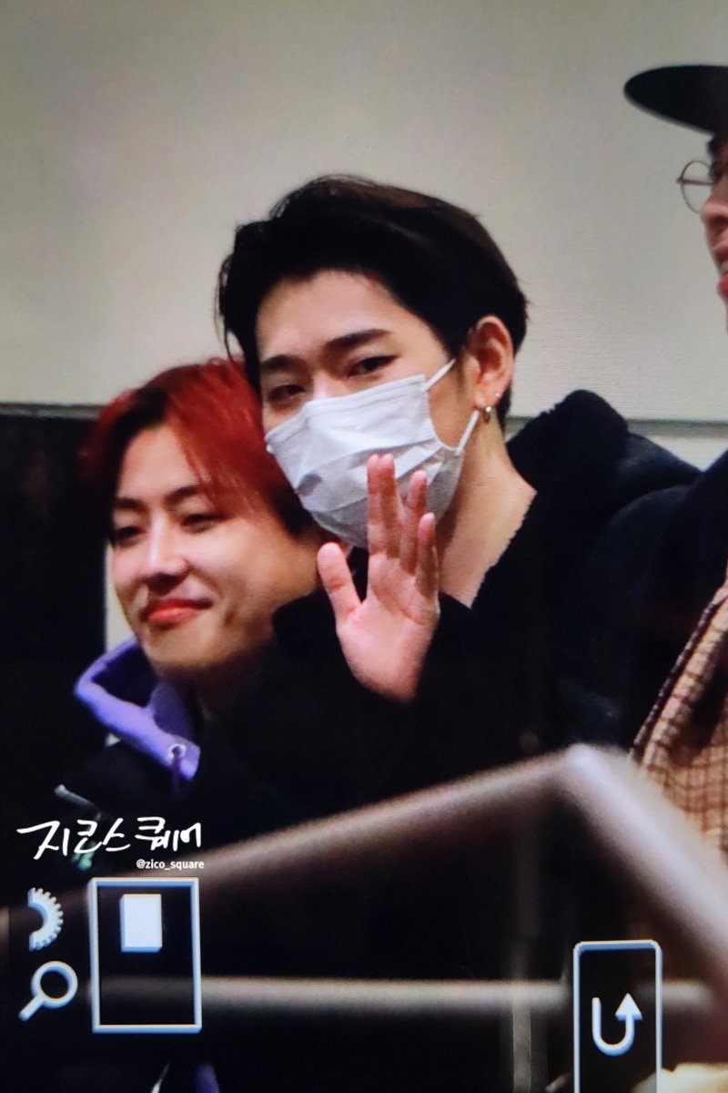 Zico_Square's tweet image. [preview] 221214 #지코 #zico #우지호 #지아코 #KOZ #해병대정기연주회 
@ZICO92 퇴근길 예뽀 🥰😍